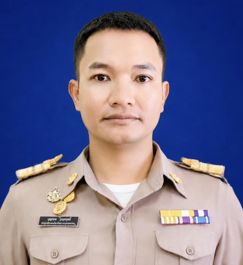 นายคุณากร ไชยวรรณ์