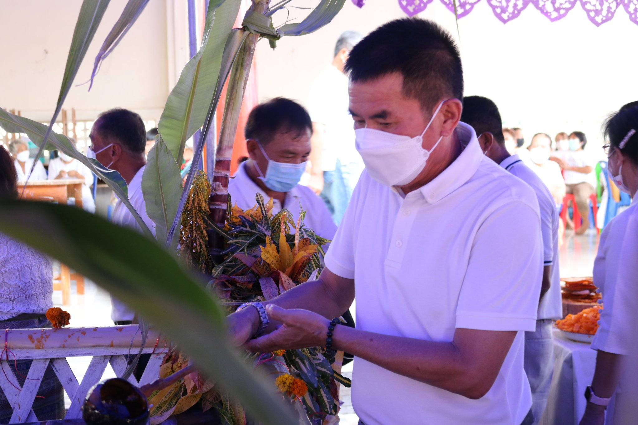 ภาพประกอบ: องค์การบริหารส่วนตำบลปงเตา ร่วมกิจกรรมหล่อเทียนเข้าพรรษา ประจำปีงบประมาณ 2565 ณ วัดเมืองมูล