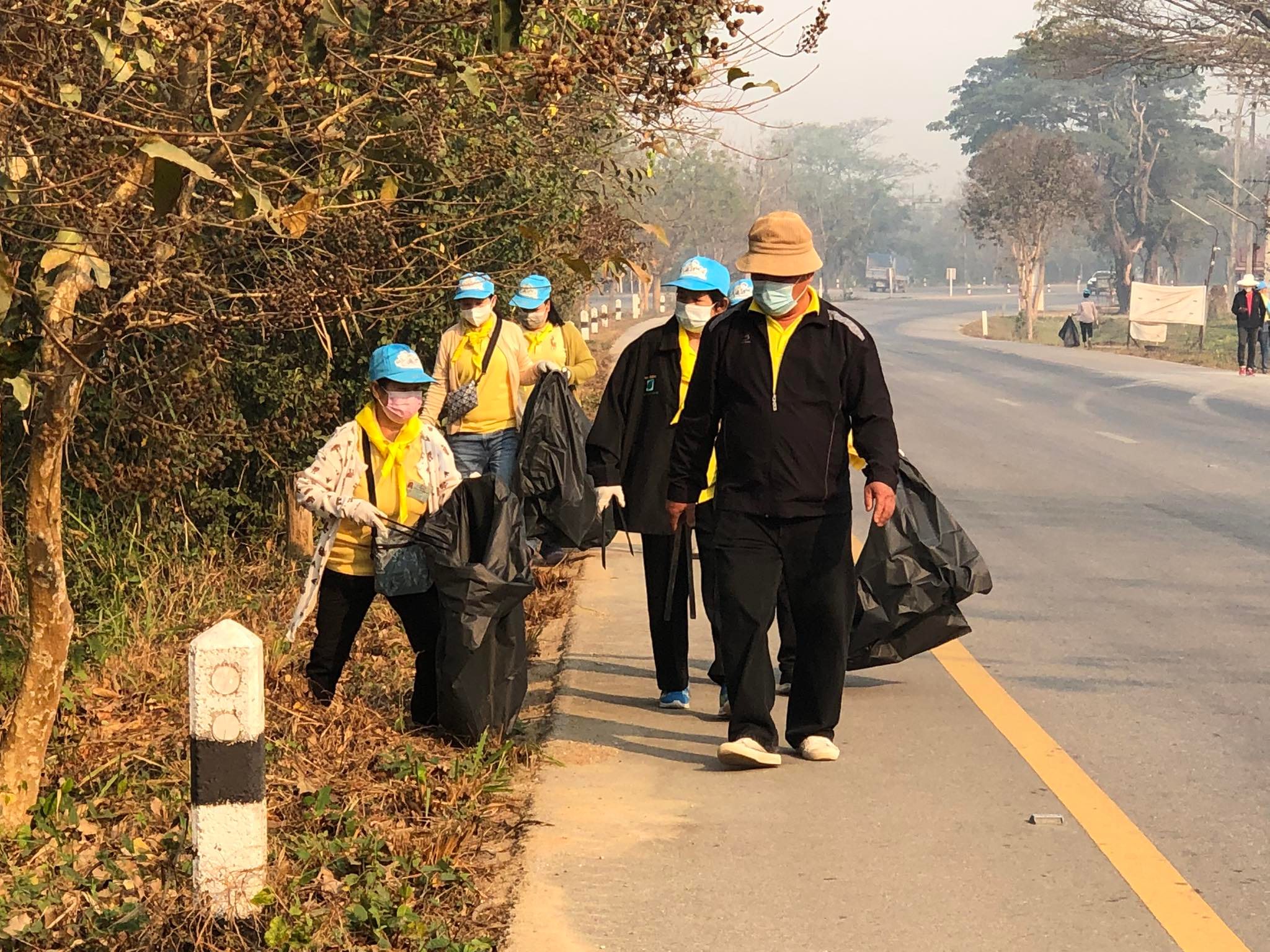 ภาพประกอบ: กิจกรรมเก็บขยะ รักเธออำเภองาว big cleaning day 2566