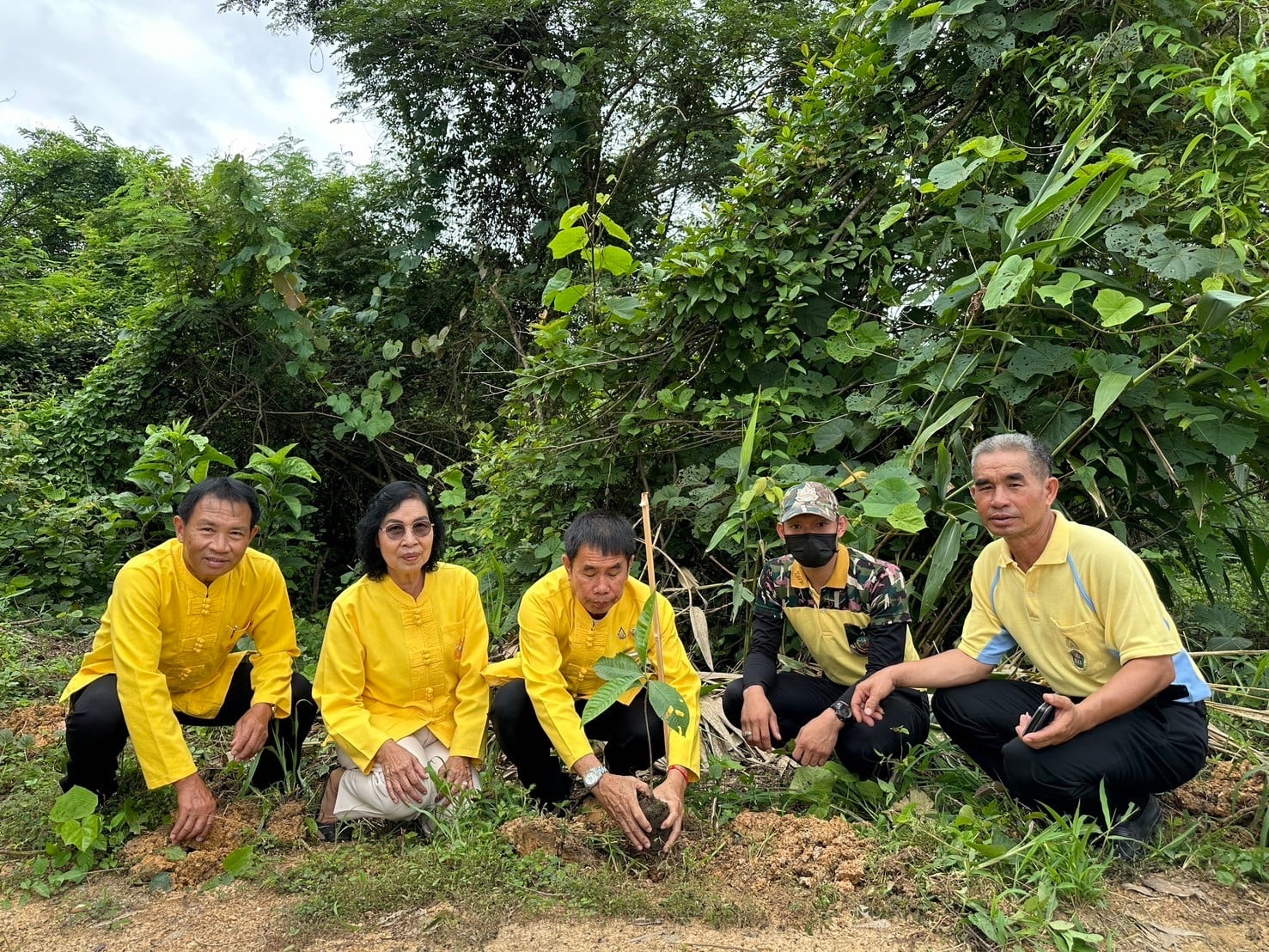 ภาพประกอบ: โครงการวัด ประชา รัฐ สร้างสุข ได้กำหนดจัดกิจกรรม องค์การบริหารส่วนตำบลปงเตา“รวมพลังสร้างสัปปายะสู่วัตด้วยวิถี 5ส (Big Cleaning Day) พร้อมด้วยพิธีเจริญพระพุทธมนต์และเจริญจิตภาวนา เพื่อถวายเป็นพระราชกุศล เนื่องในโอกาสวันเฉลิมพระชนมพรรษาของพระบาทสมเด็จพระเจ้าอยู่หัว เนื่องในโอกาสพระราชพิธีมหามงคลเฉลิมพระชนมพรรษา 6 รอบ 28 กรกฎาคม 2567